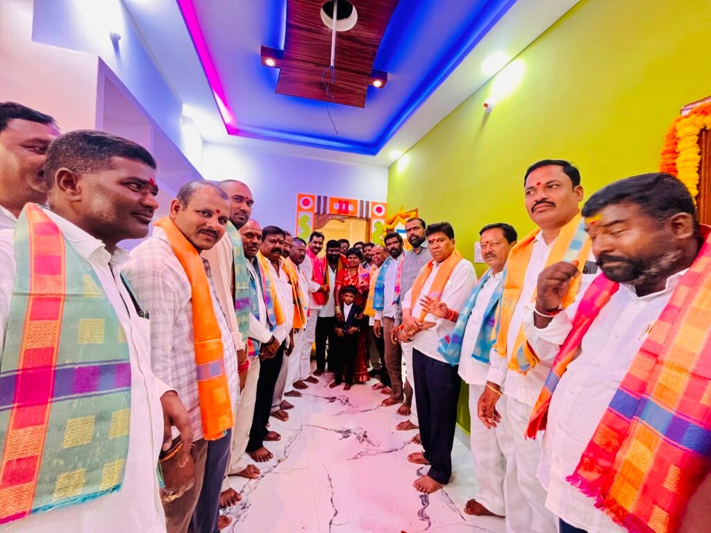 కొల్తూరులో ఇందిరమ్మ ఇంటి గృహప్రవేశం