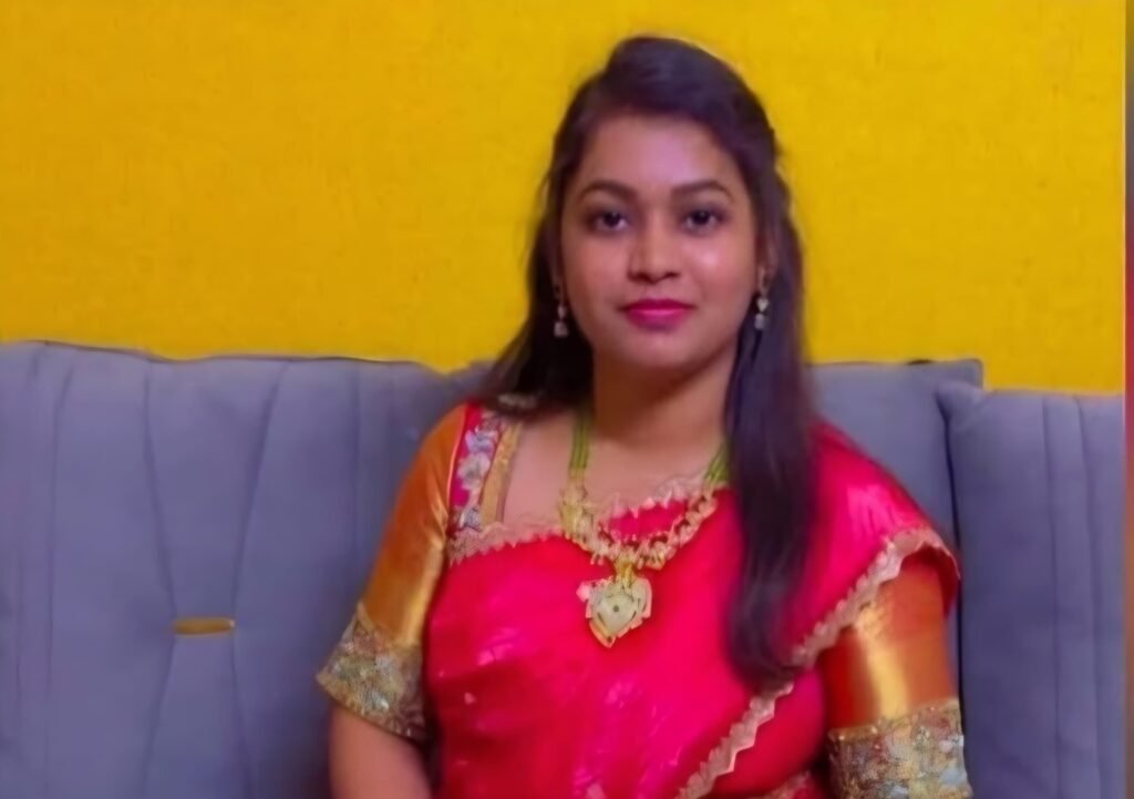 అపార్ట్మెంట్ పై నుండి దూకి విద్యార్థిని ఆత్మహత్య