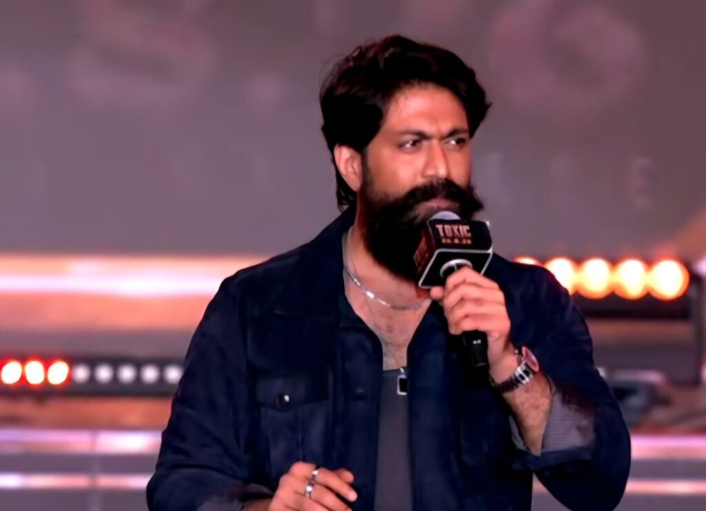మల్లారెడ్డి యూనివర్సిటీలో టాక్సిక్‌ ప్రీ రిలీజ్‌ ఈవెంట్‌లో అపశ్రుతి