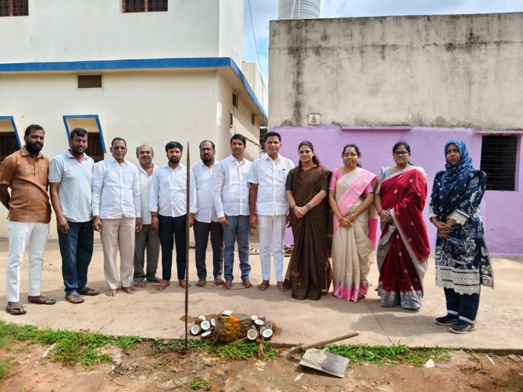 అలియాబాద్‌లో రూ.6 లక్షలతో యూజీడీ పనులకు శ్రీకారం