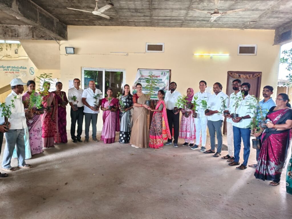 తుర్కపల్లి వార్డులో ఘనంగా వన మహోత్సవం