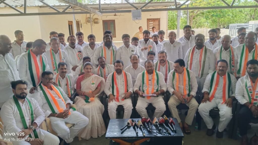 మల్లారెడ్డీ.. దమ్ముంటే రాజీనామా చెయ్..!