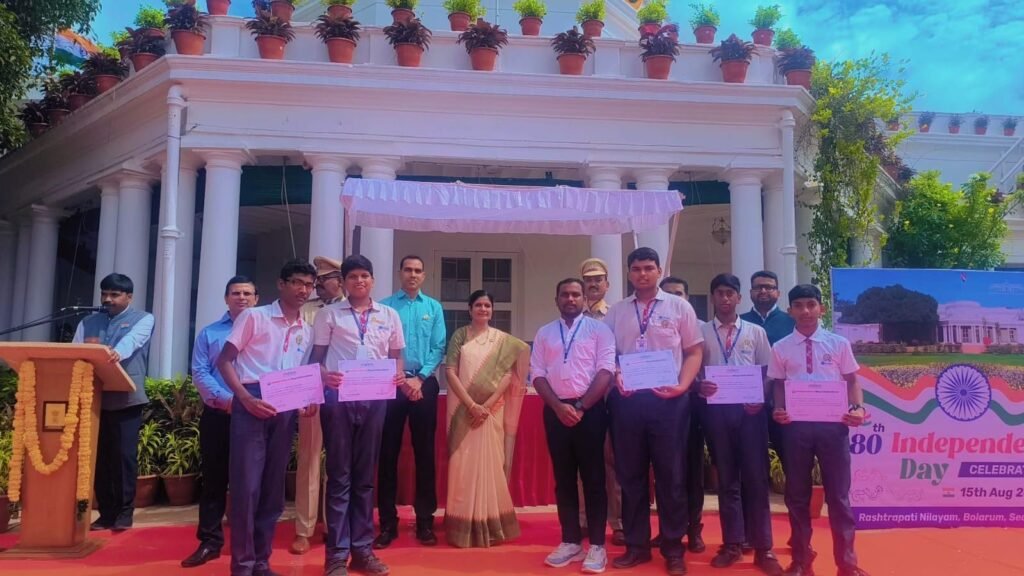 కొంపల్లి శ్రీచైతన్య విద్యార్థికి రాష్ట్రపతి భవన్‌లో ప్రతిష్టాత్మక అవార్డు