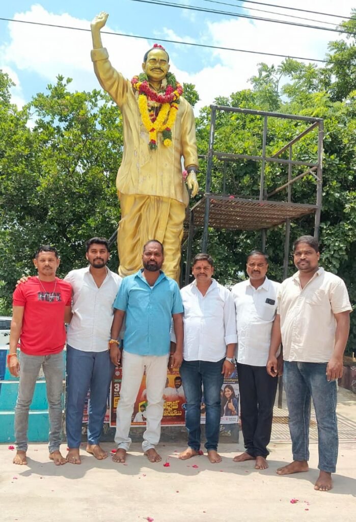 చిరునవ్వుల రాజకీయం.. ప్రజాసంక్షేమ శకం.. దివికేగిన మహానేతకు ఘన నివాళి