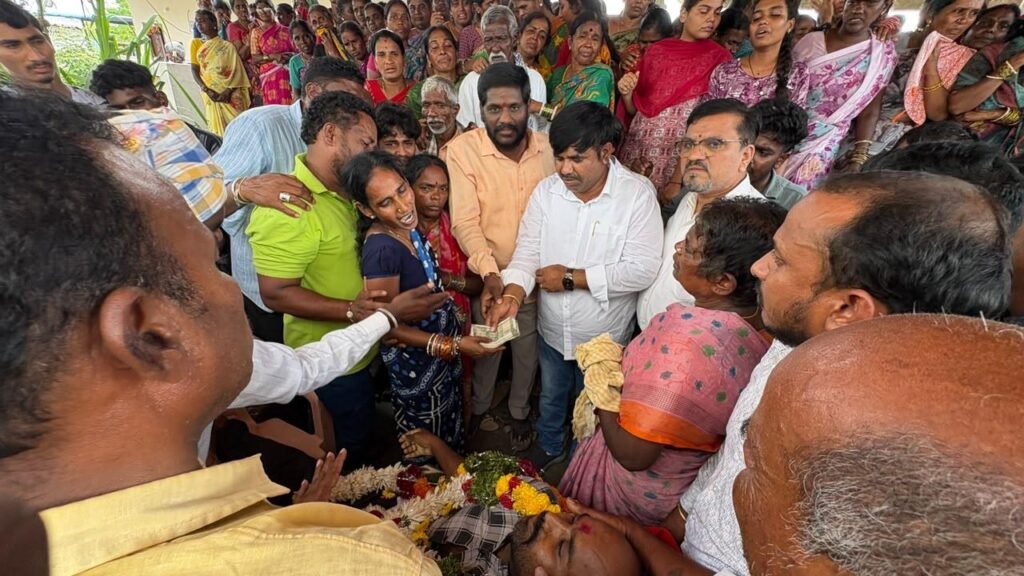 యాదగిరి మృతికి చైర్మన్, కమిషనర్ సంతాపం