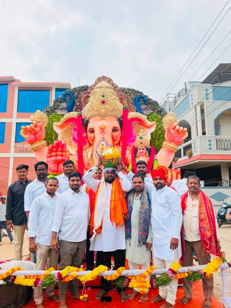 రూ.1.35 లక్షలకు వినాయకుడి లడ్డూ