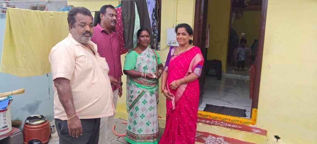 శస్త్రచికిత్స అనంతరం బాలుడికి పరామర్శ
