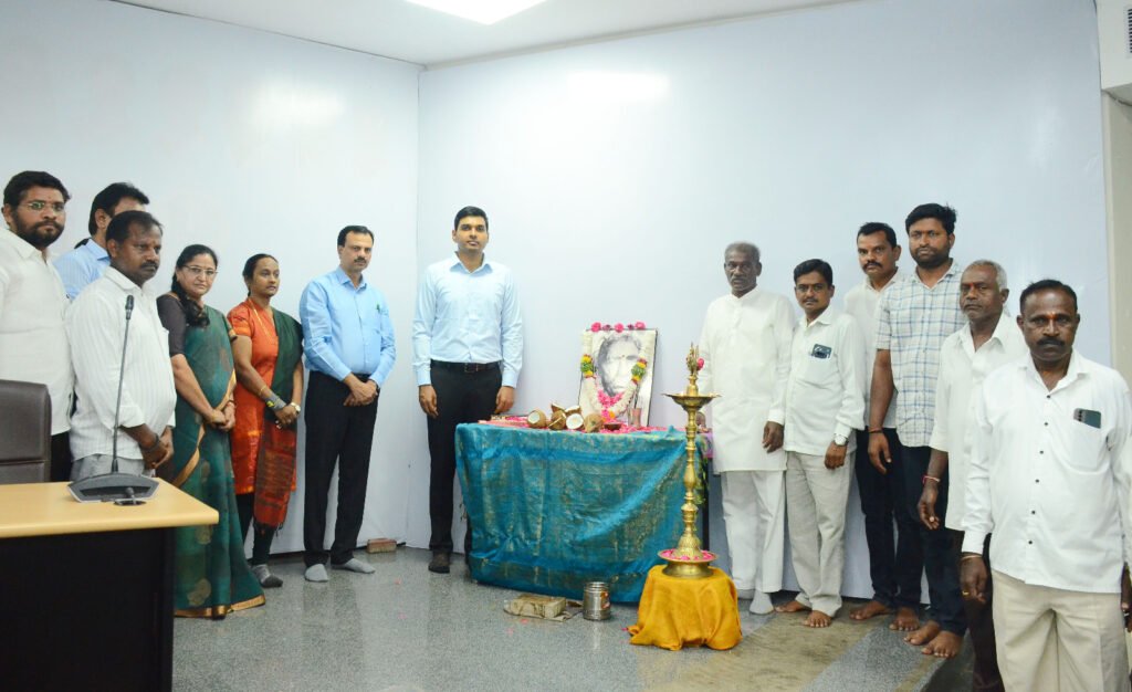 వీరనారి చాకలి ఐలమ్మకు ఘన నివాళులు – జిల్లా కలెక్టర్ మను చౌదరి