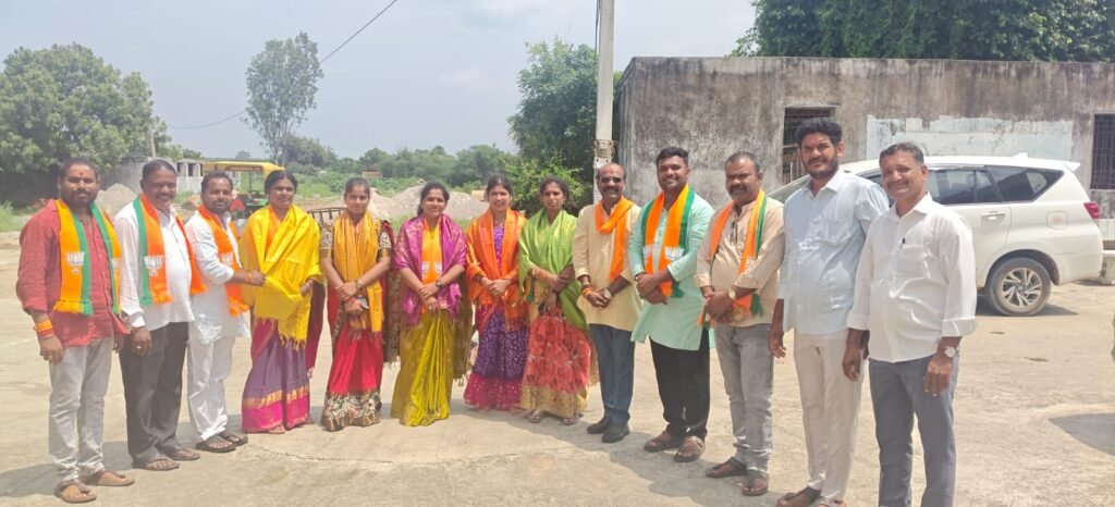ఎల్లంపేట్‌లో బీజేపీ మహిళా మోర్చా నూతన బాధ్యతలు