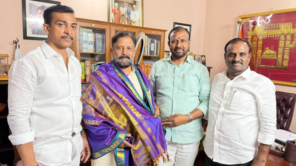 మధుయాష్కీ గౌడ్‌కు వజ్రేష్ యాదవ్ శుభాకాంక్షలు