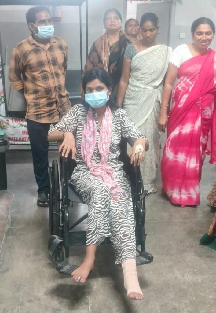 కోడలిపై దాడి.. కాలు ఇరగ్గొట్టిన అత్త, ఆడపడుచు