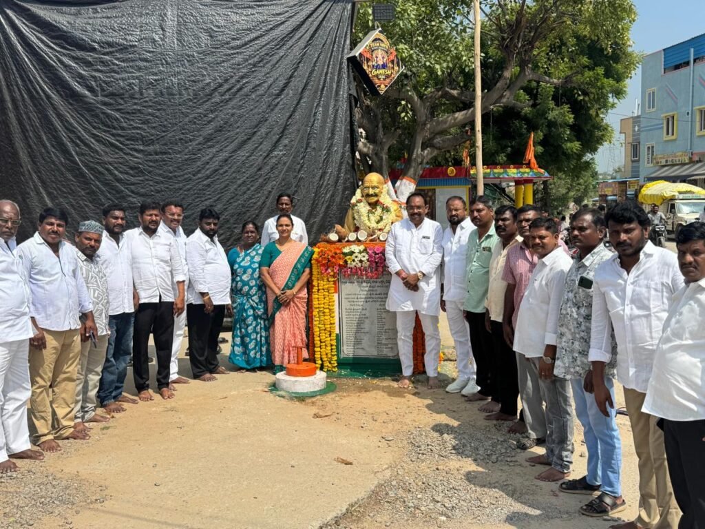 జవహర్ నగర్ లో ఘనంగా గాంధీ జయంతి – గాంధీ విగ్రహానికి నివాళులు