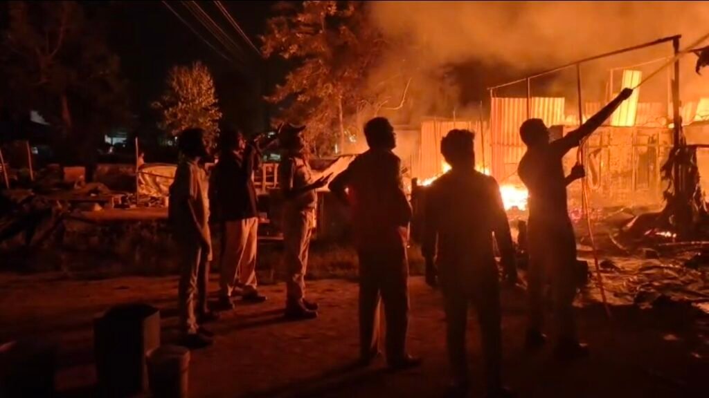 మేడ్చల్‌ పారిశ్రామికవాడలో భారీ అగ్నిప్రమాదం