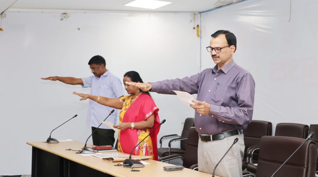 సమాచారం సకాలంలో అందించాలి