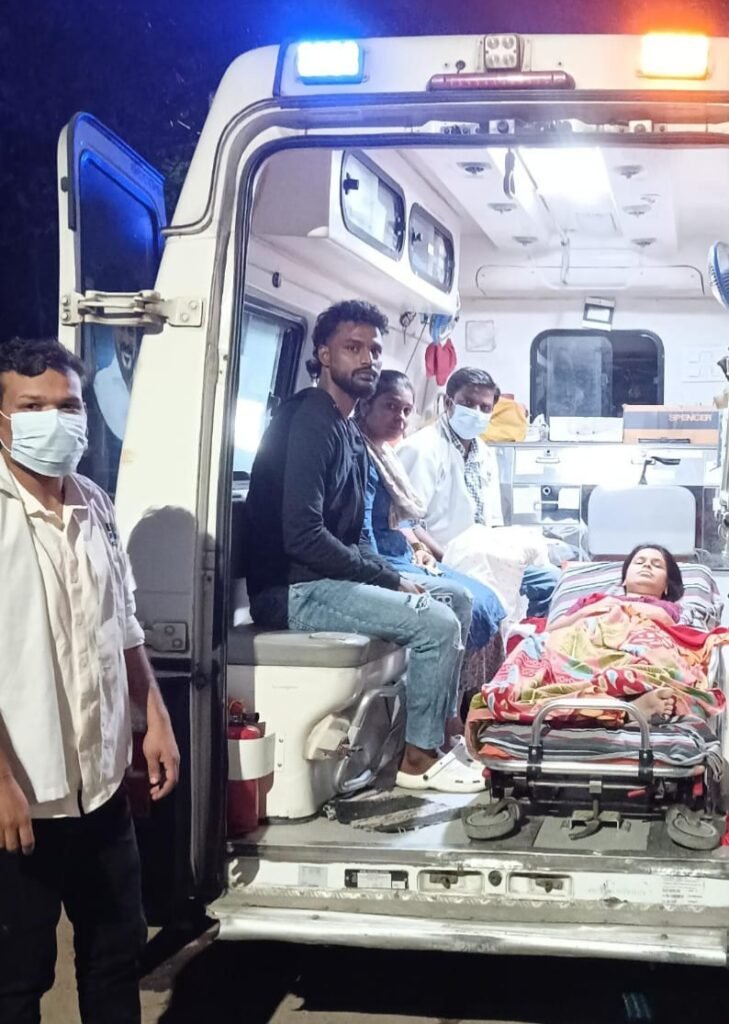 ఇంటి వద్దే పురుడు పోసిన 108 సిబ్బంది