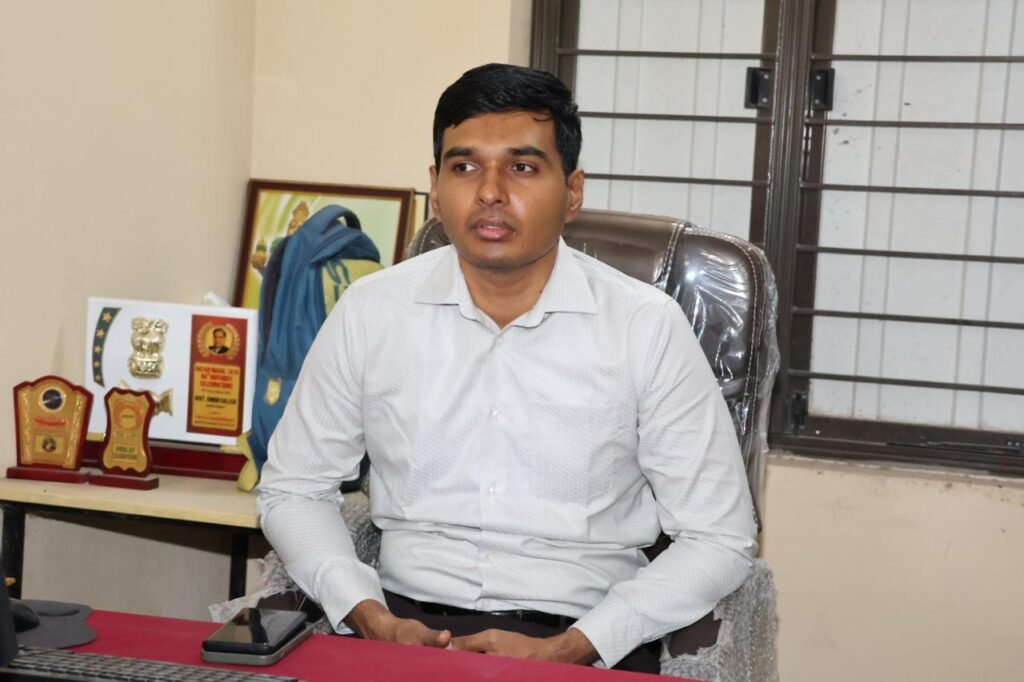 బహదూర్‌పల్లి జూనియర్‌ కాలేజీకి మరో 7 తరగతి గదులు..! కలెక్టర్‌ మను చౌదరి హామీ