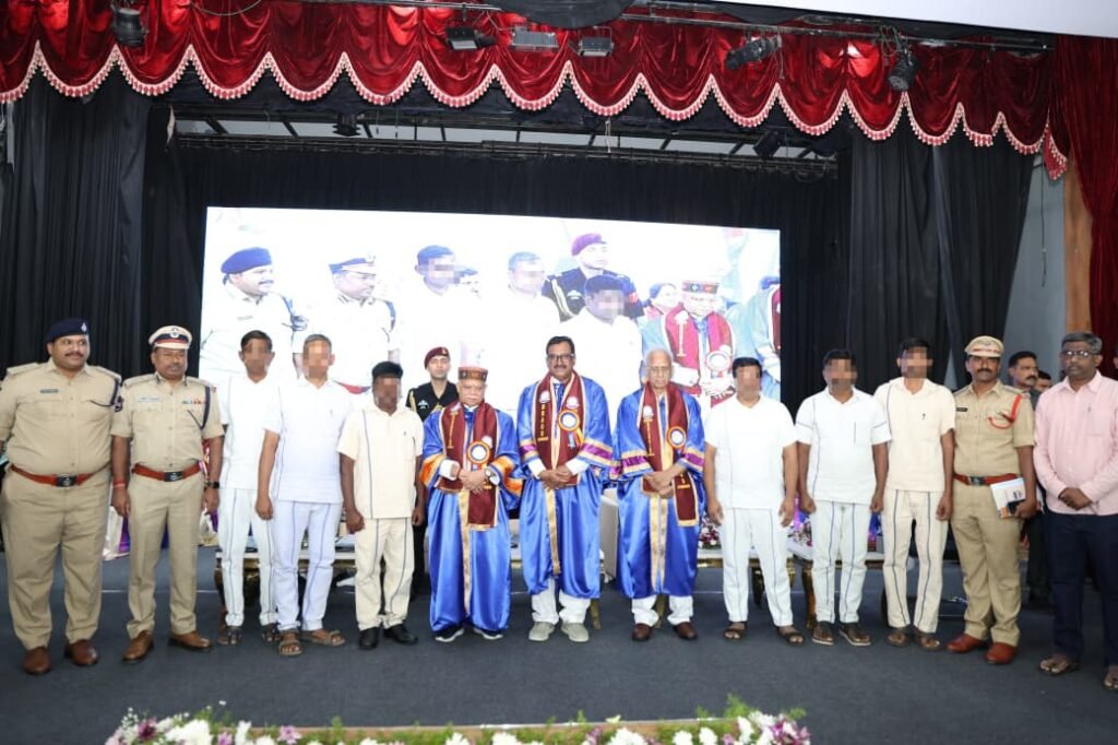 ఖైదీలకు విద్యతోనే పునరావాసం..! BRAOU స్నాతకోత్సవంలో 10 మంది ఖైదీలకు పీజీ డిగ్రీలు